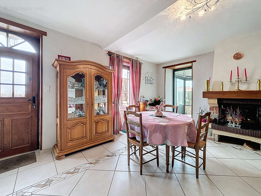 Maison à HOTTOT-LES-BAGUES