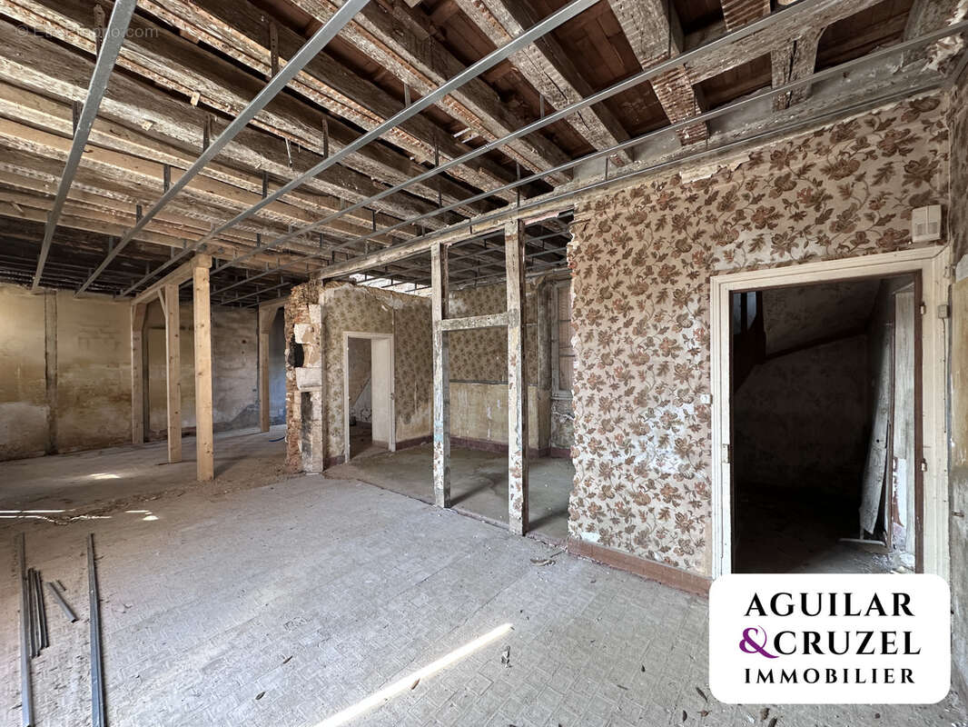 Maison à SAINT-GEORGES-SUR-MOULON