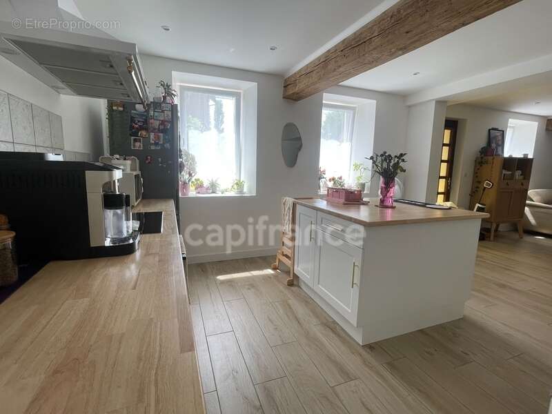 Maison de caractère  entièrement rénovée 3 chambres habitable de plain pied - photo 3