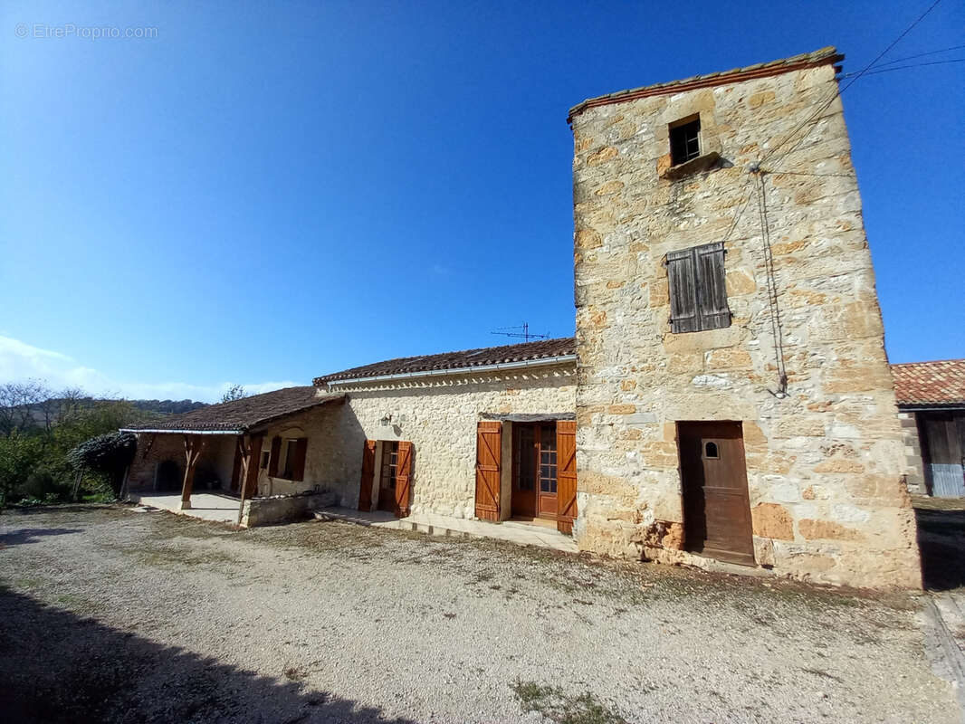 Maison à CONDEZAYGUES