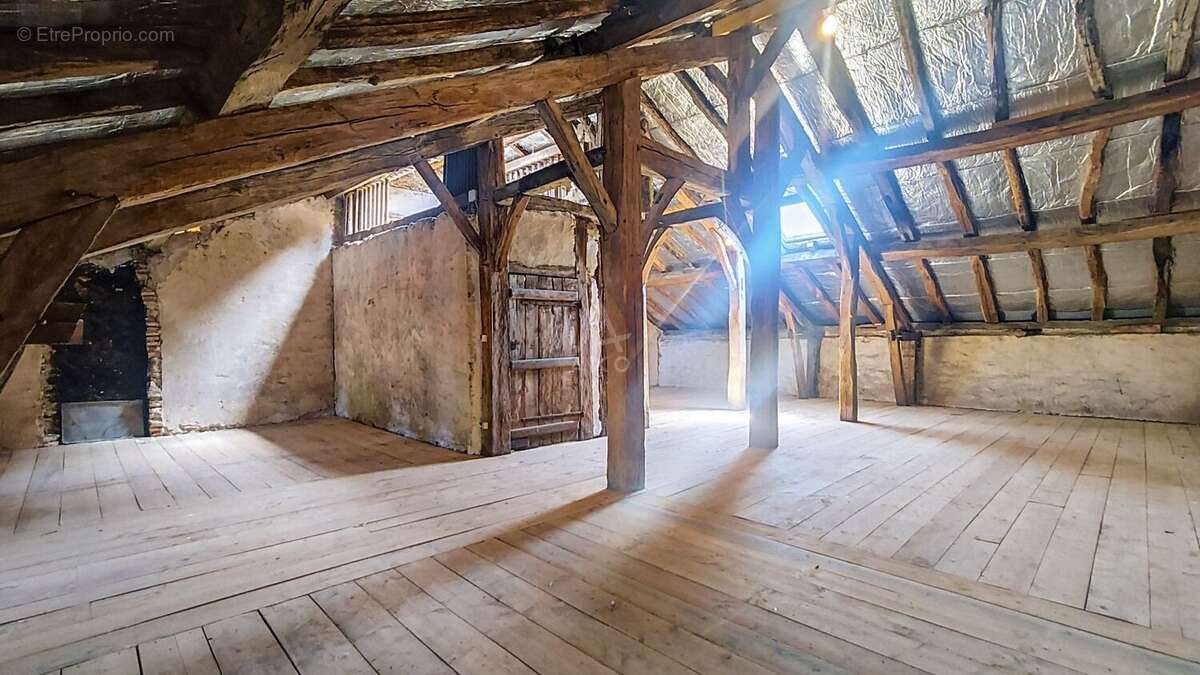 Ancien presbytère de caractère entièrement rénové de 198 m² habitables avec jardin à Labastide-d'Armagnac** - photo 18