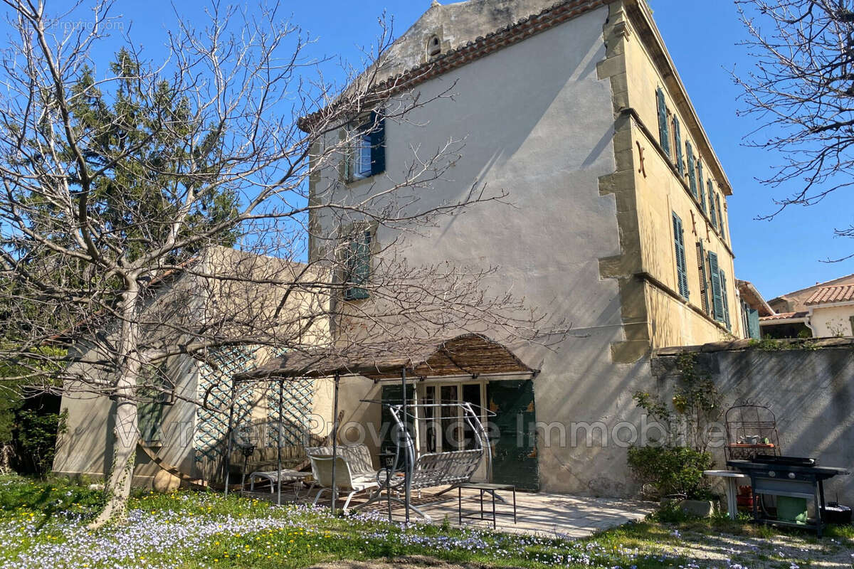 Maison à EYGUIERES