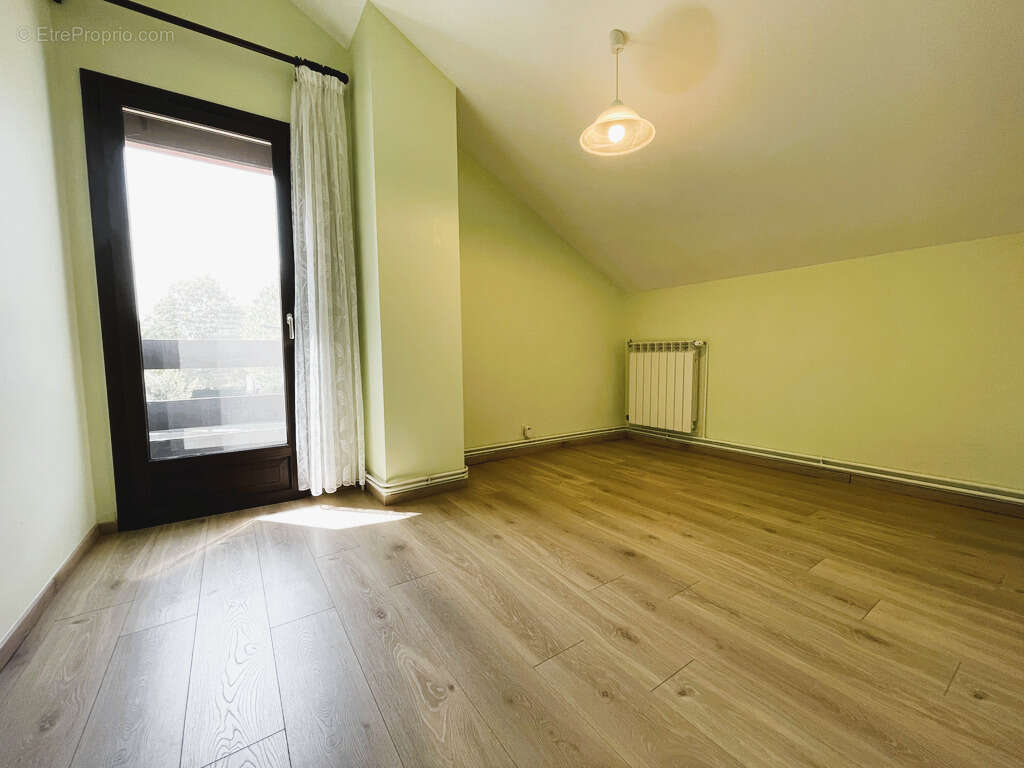 Maison individuelle et garage sur terrain clos - photo 18