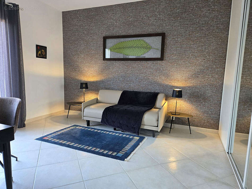 Maison à SAINT-CYR-SUR-LOIRE