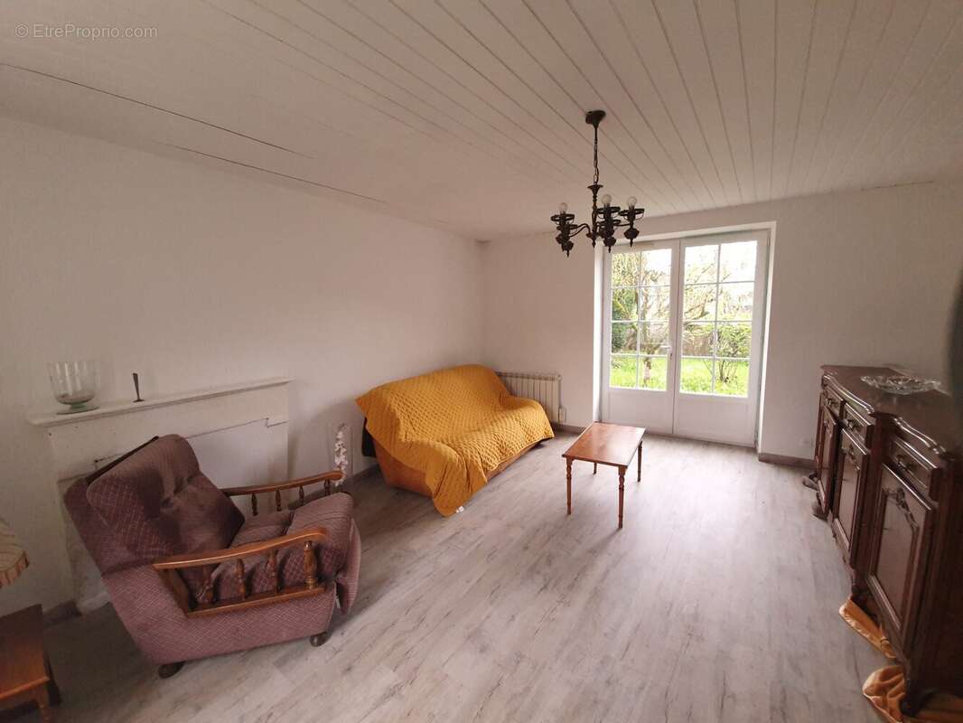 Maison à SAINT-SATURNIN