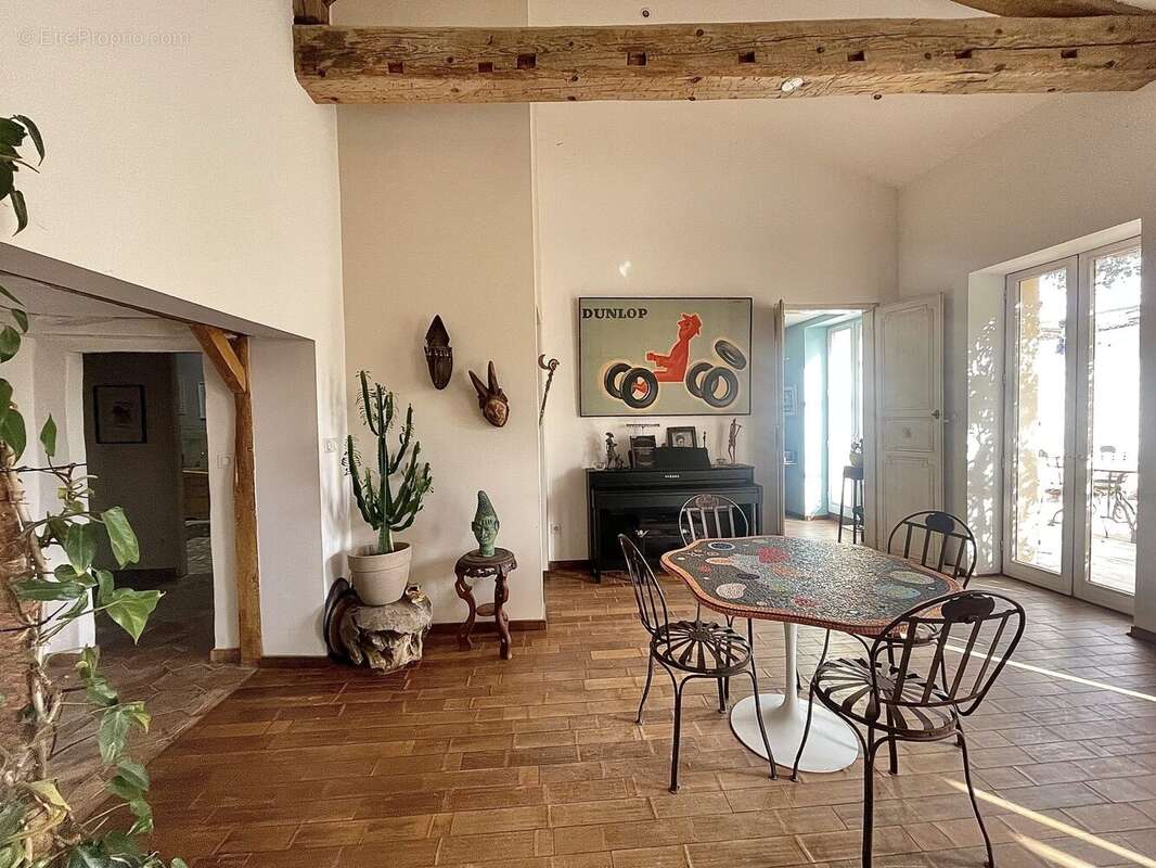 Maison 406 m² à Pomerols  - photo 9