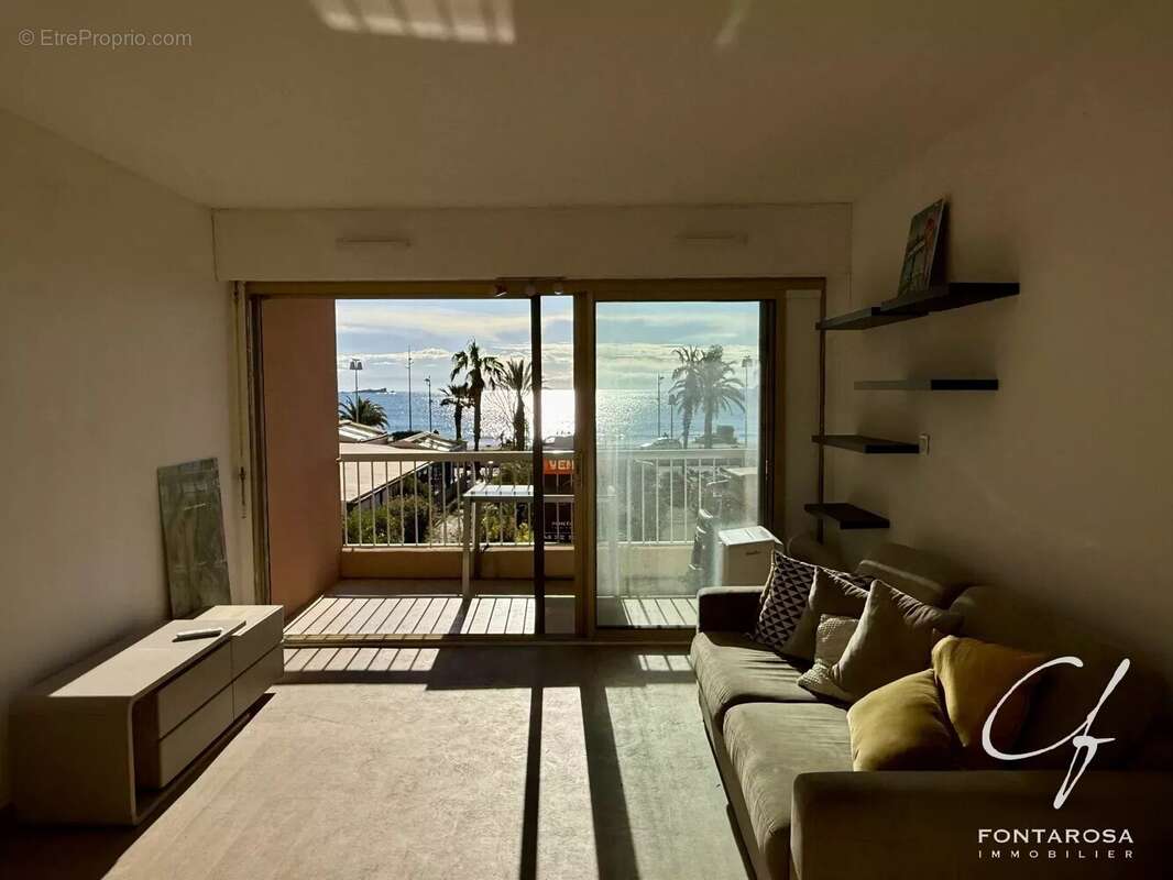 Appartement à FREJUS