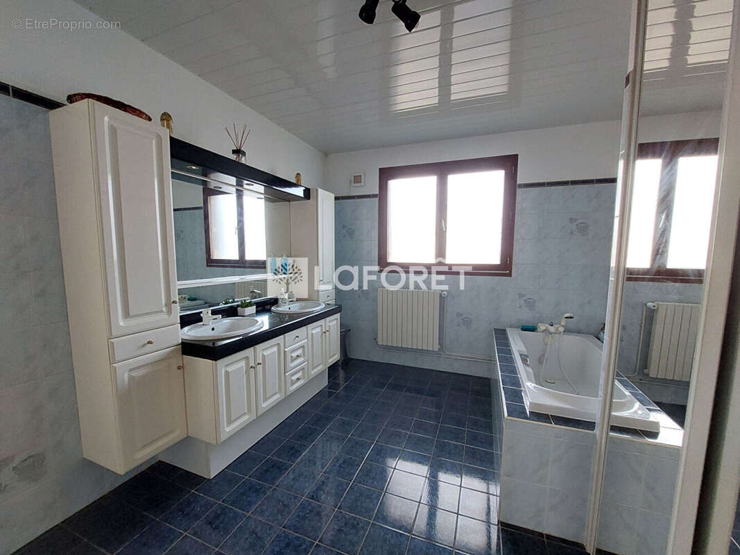 Maison à VILLEMOMBLE