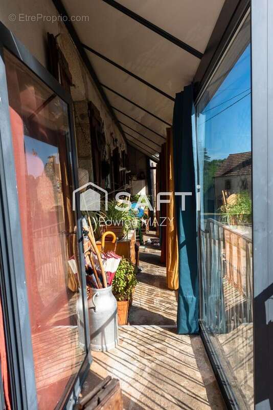 Maison 158 m² à Saint-Priest  - photo 5