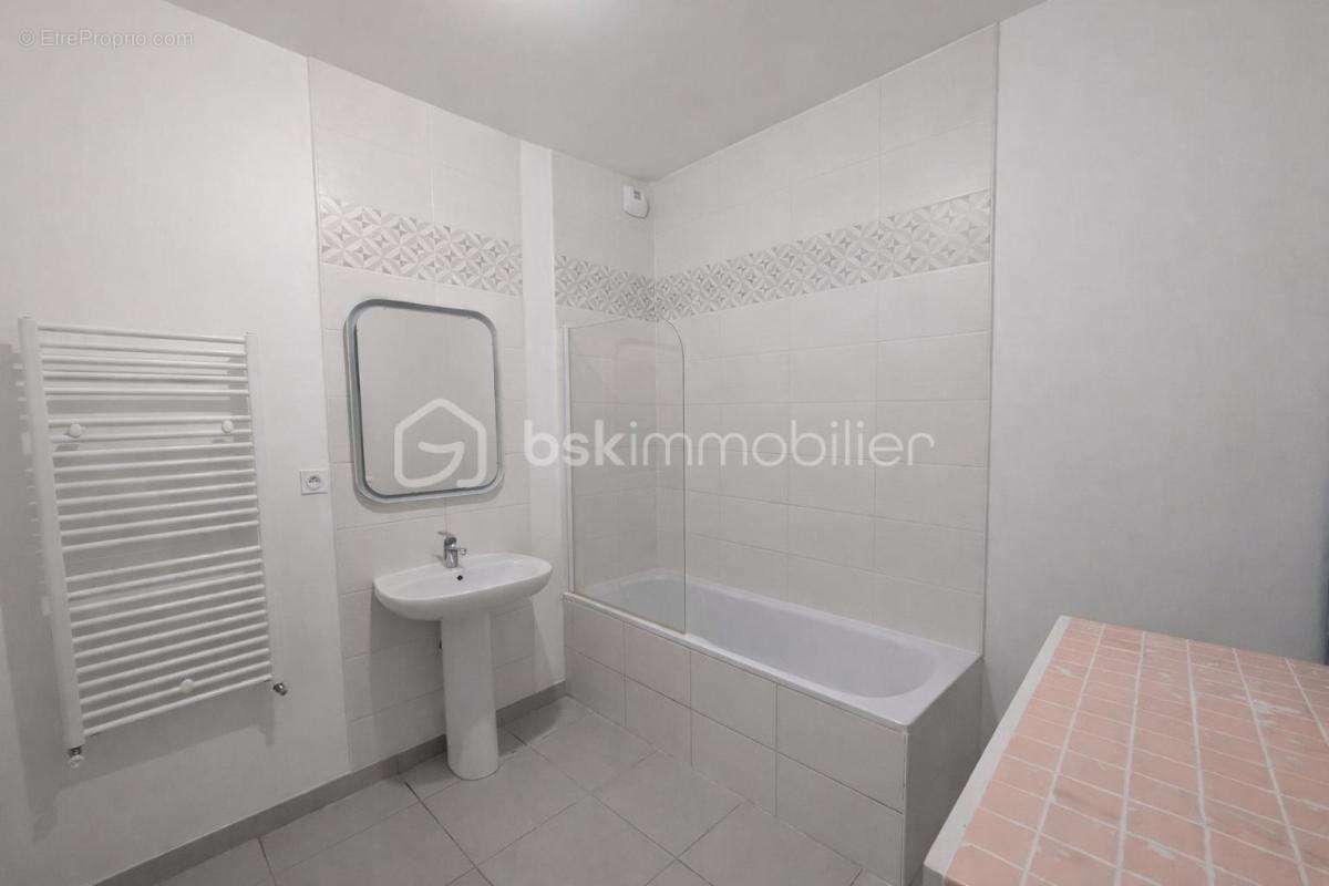 Appartement à FLEURY-LES-AUBRAIS