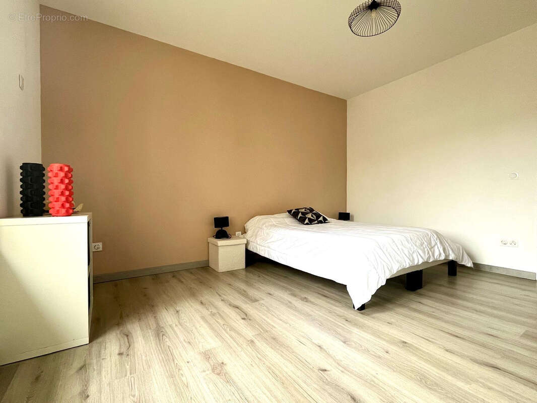 Maison à PAREMPUYRE