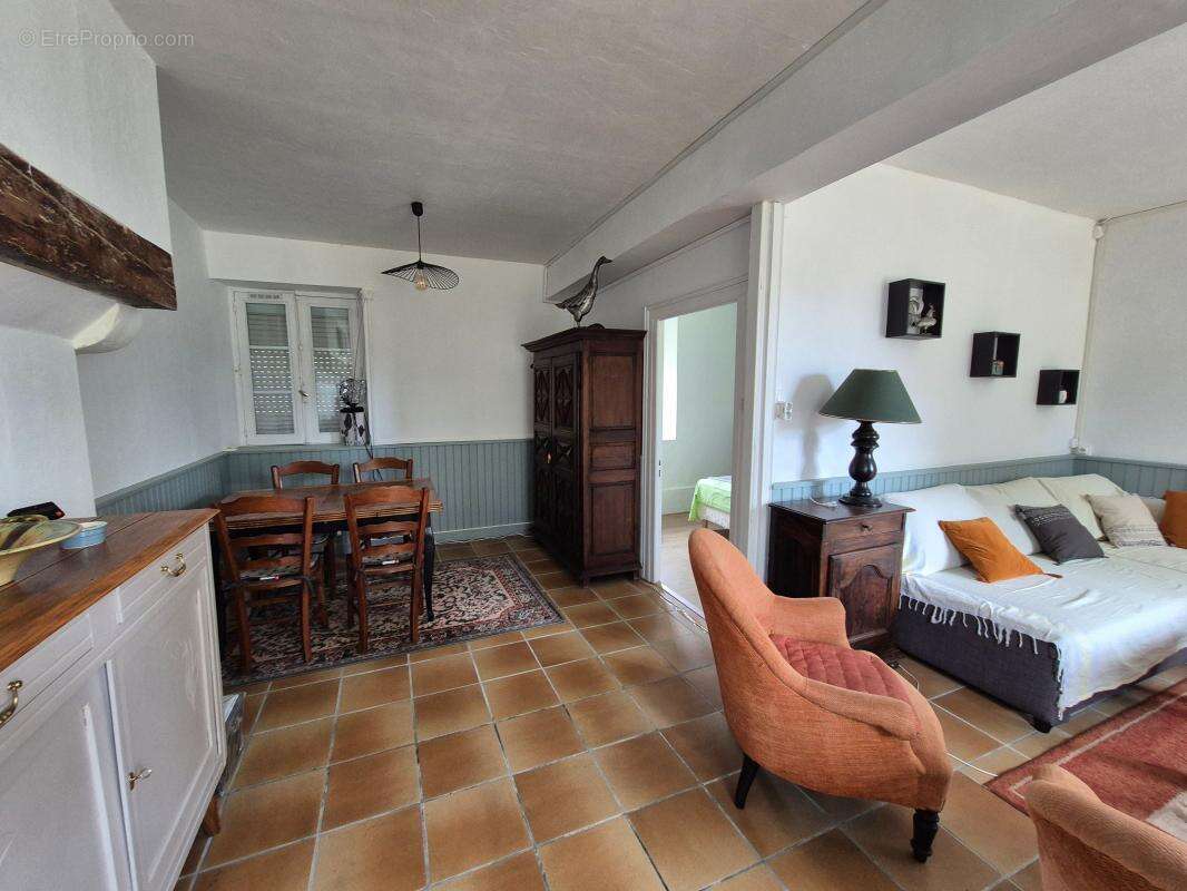 Maison à JUSSY-LE-CHAUDRIER