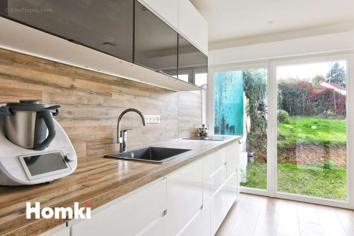 Maison à FONTENAY-LE-FLEURY