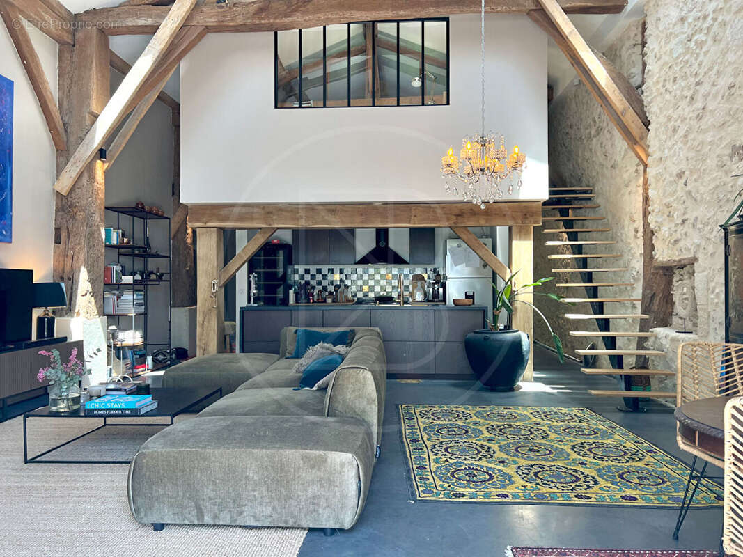 Maison à LAMOTHE-MONTRAVEL
