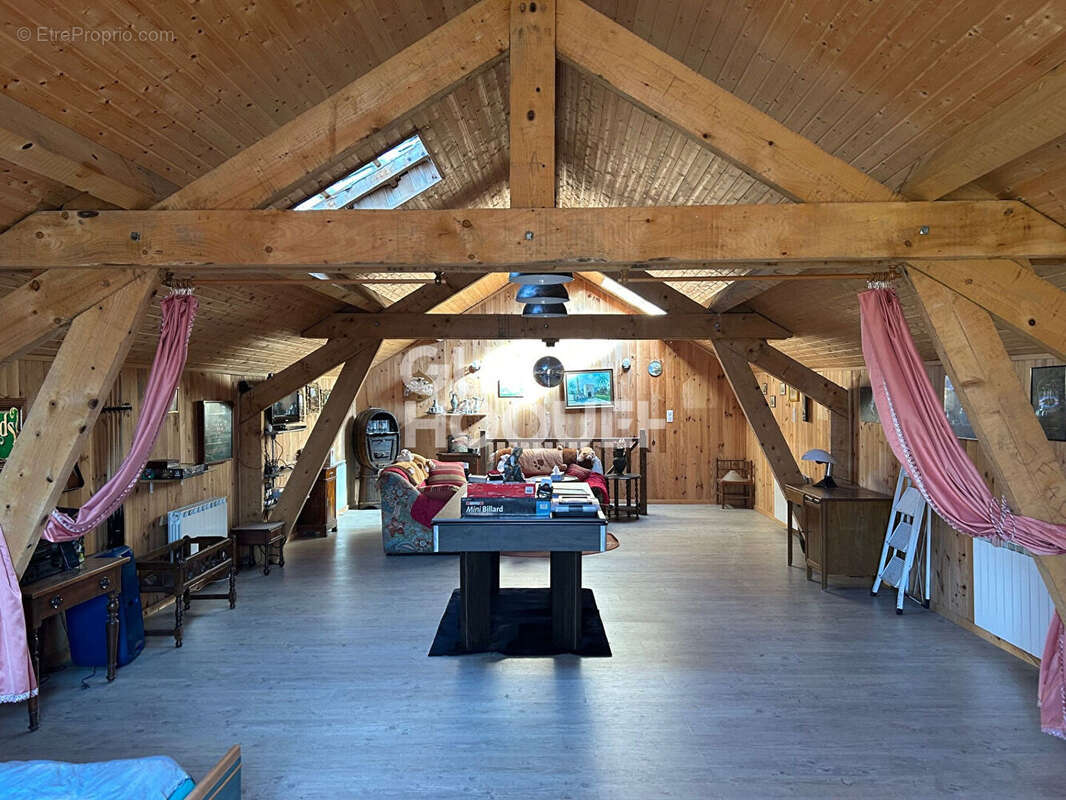 Maison à PORT-SUR-SAONE