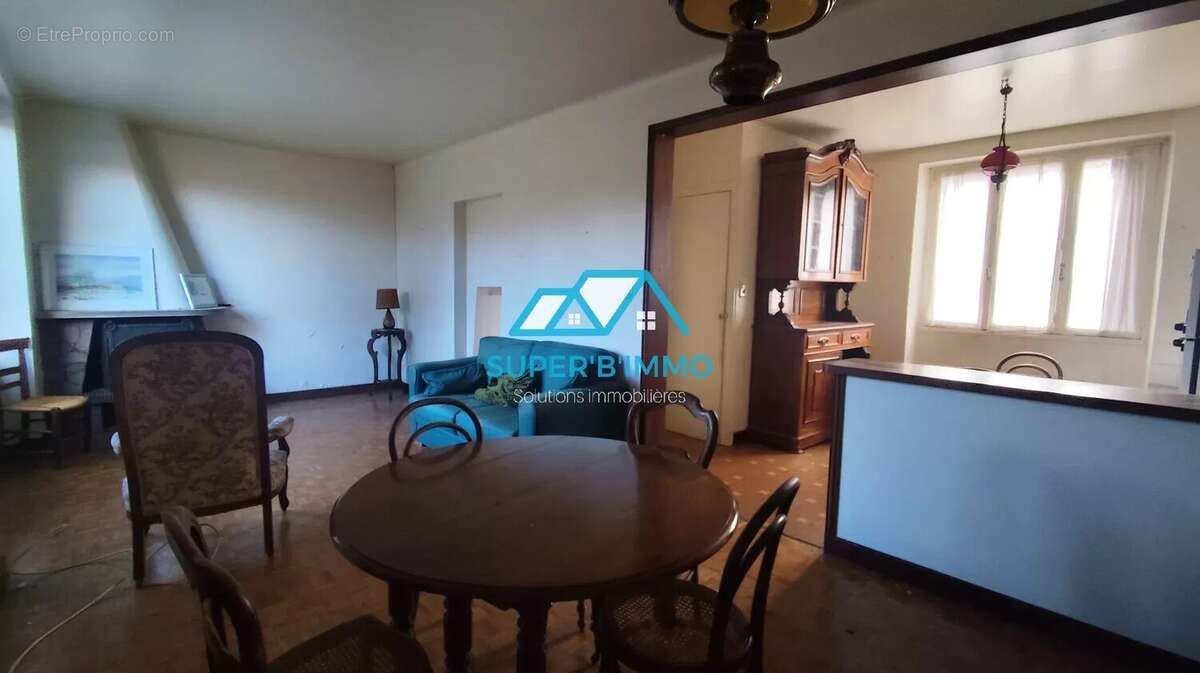 Maison à MAZEYRAT-D&#039;ALLIER