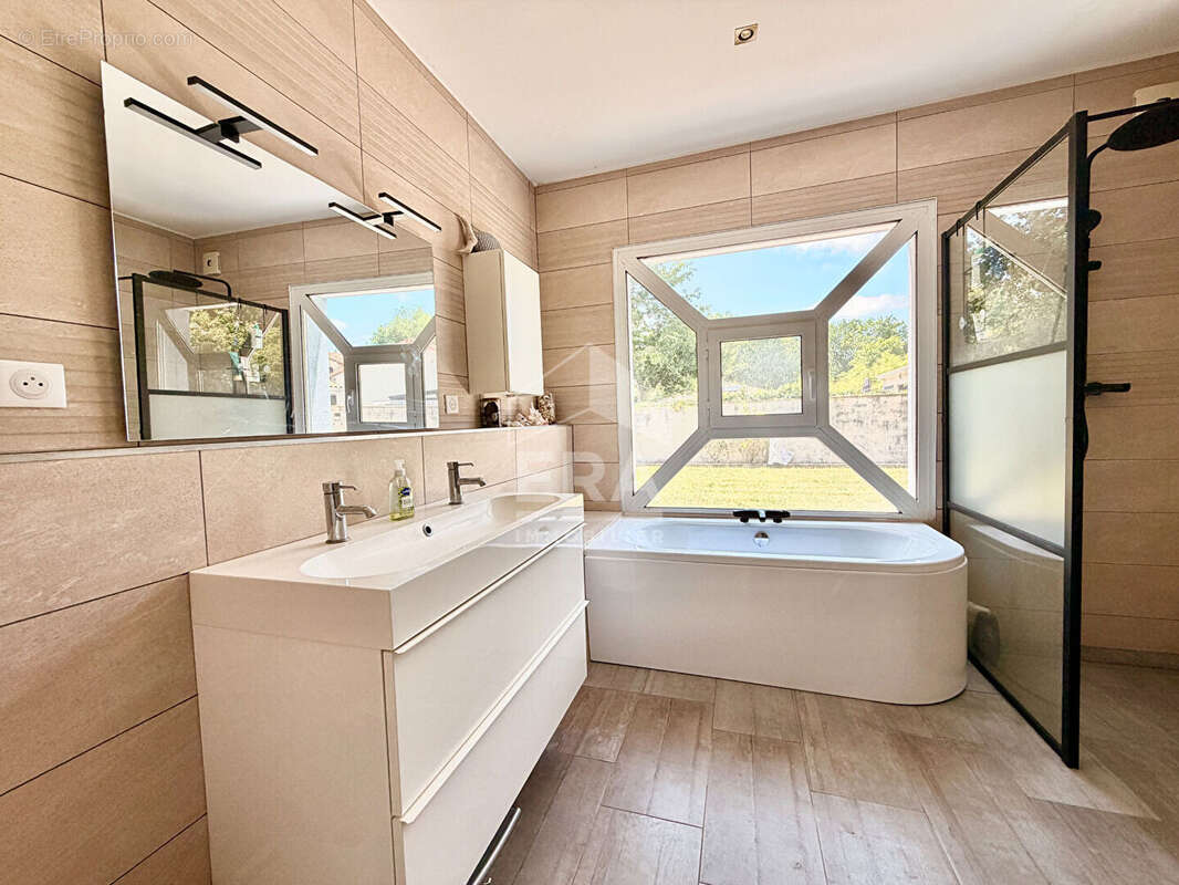 Maison 168m² à saint-magne - photo 8