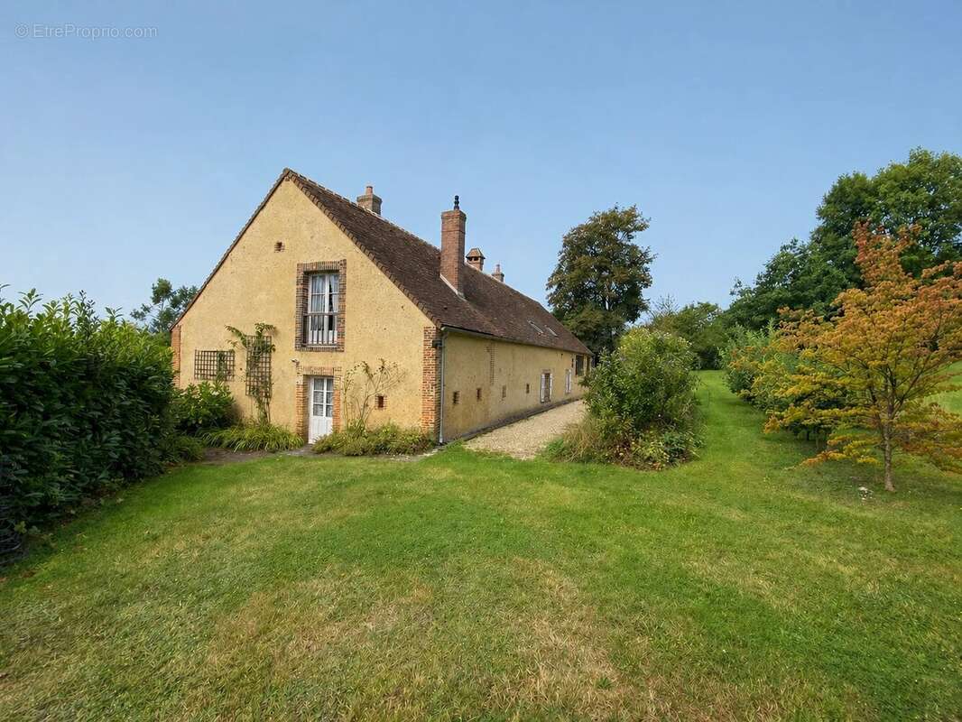 Maison à LONGNY-AU-PERCHE