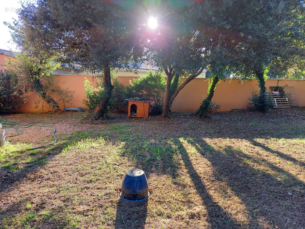 Maison à SUZE-LA-ROUSSE