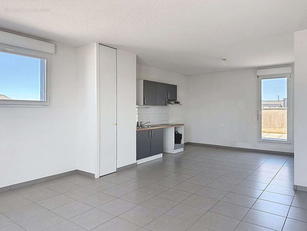 Appartement Villenave D Ornon 3 pièce(s) 80 m2 en attique. - photo 3