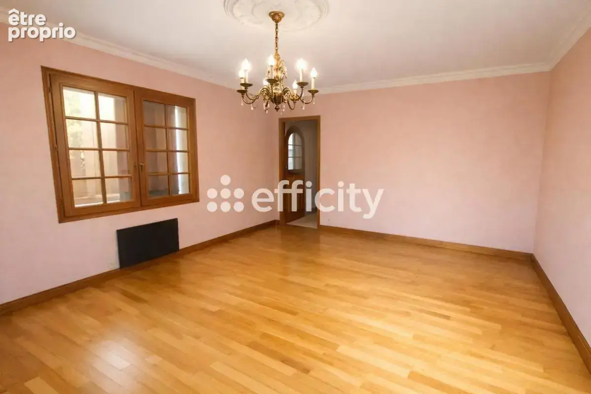 Maison 9 pièces 295 m² à vendre à Saint-Victor (03410) - photo 8