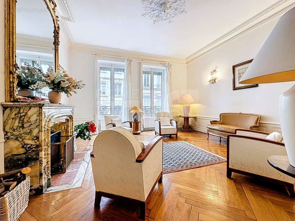 Appartement à LYON-6E