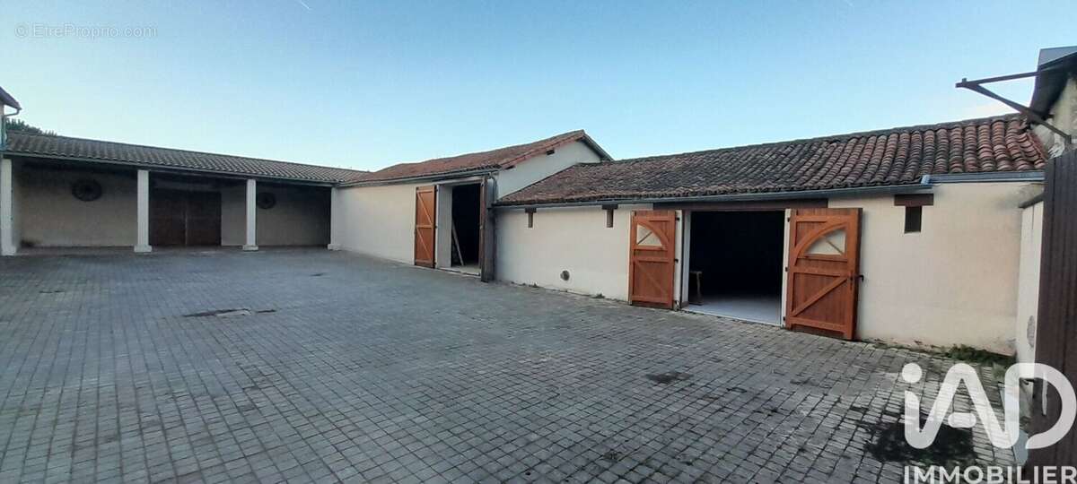 Photo 2 - Maison à CLESSE