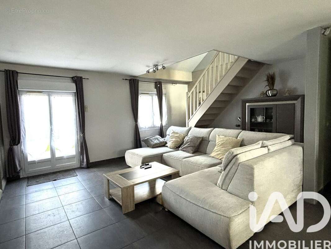 Photo 3 - Maison à SAINT-LEU-D'ESSERENT