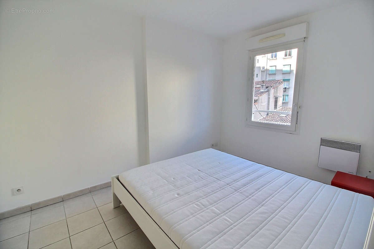 Appartement à MARSEILLE-5E