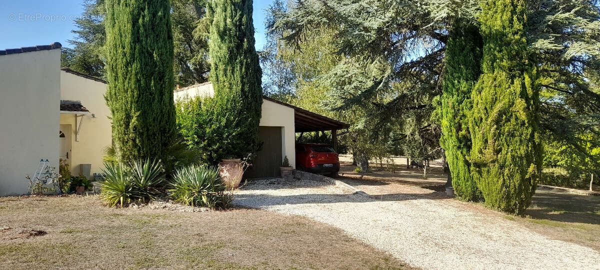 Maison à VOEUIL-ET-GIGET