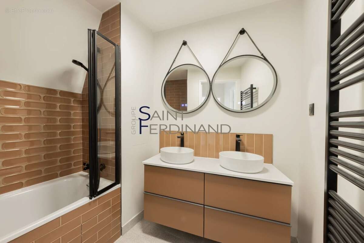 Appartement à PARIS-7E