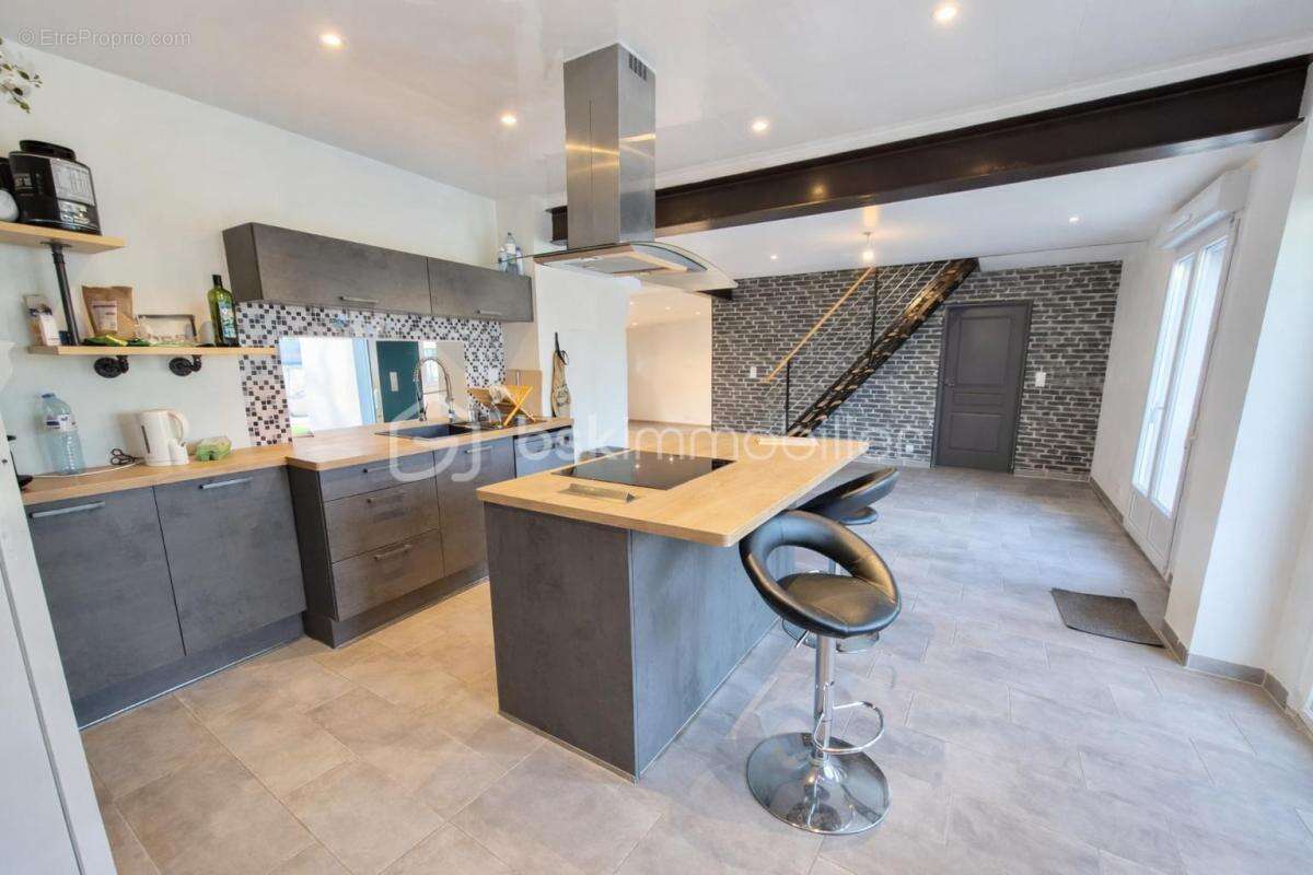 Maison à MOURMELON-LE-GRAND