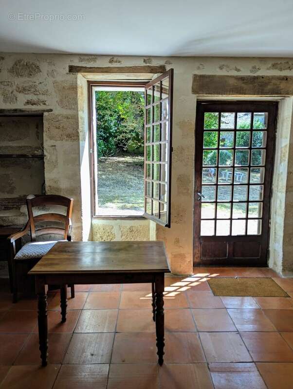 Maison 261 m² à Lugasson  - photo 4