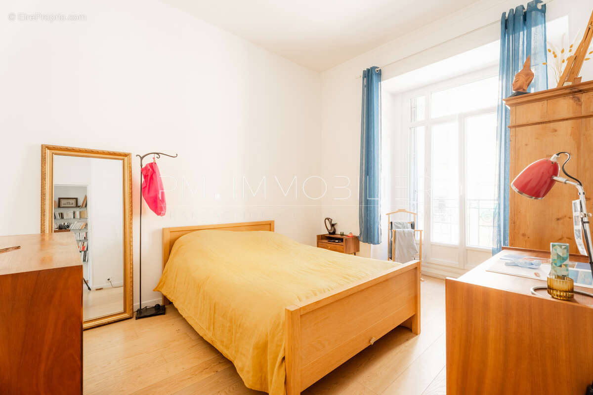 Appartement à MARSEILLE-5E