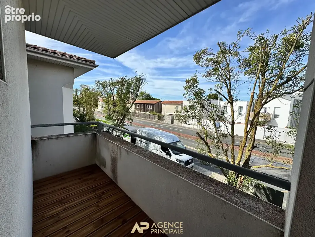 Appartement - 1 pièces - 25 m2 - Balcon - La Rochelle les Minimes - photo 11