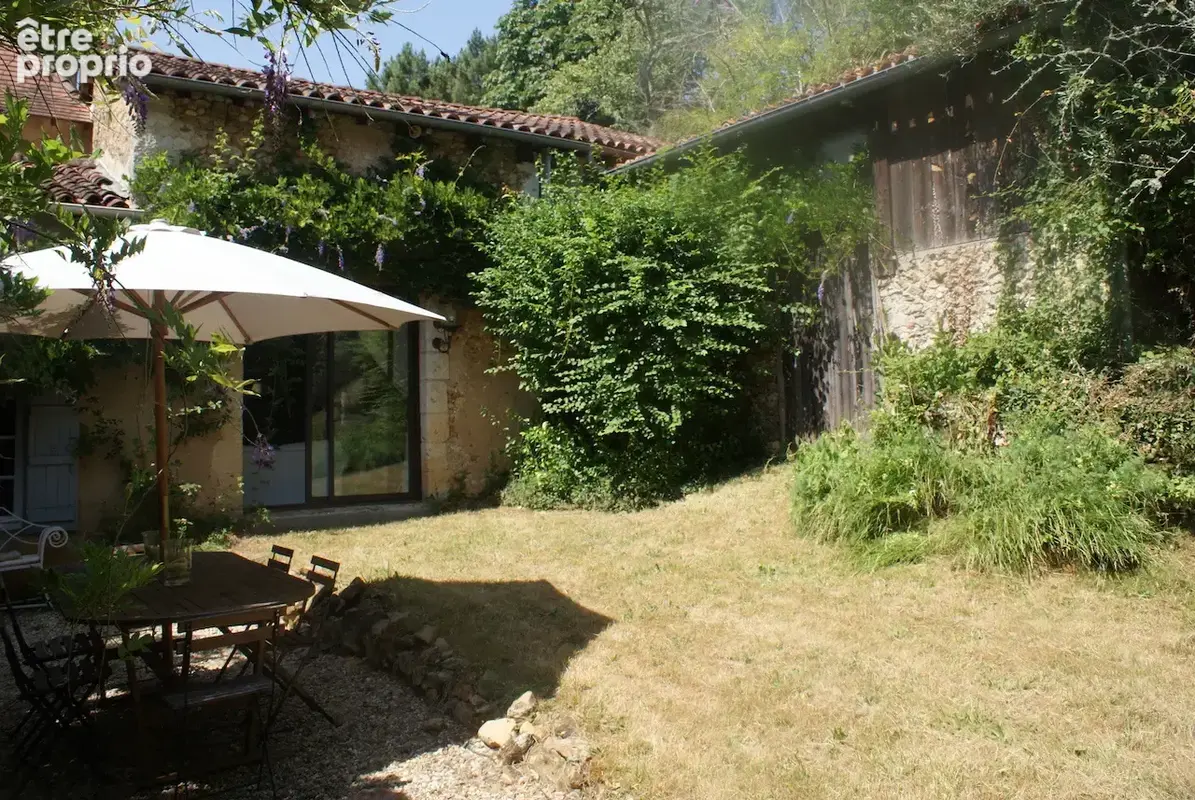 A VOIR. Belle maison en pierre de 4 chambres avec dépendances et vues sur terrain d'environ 2811m2 - photo 26