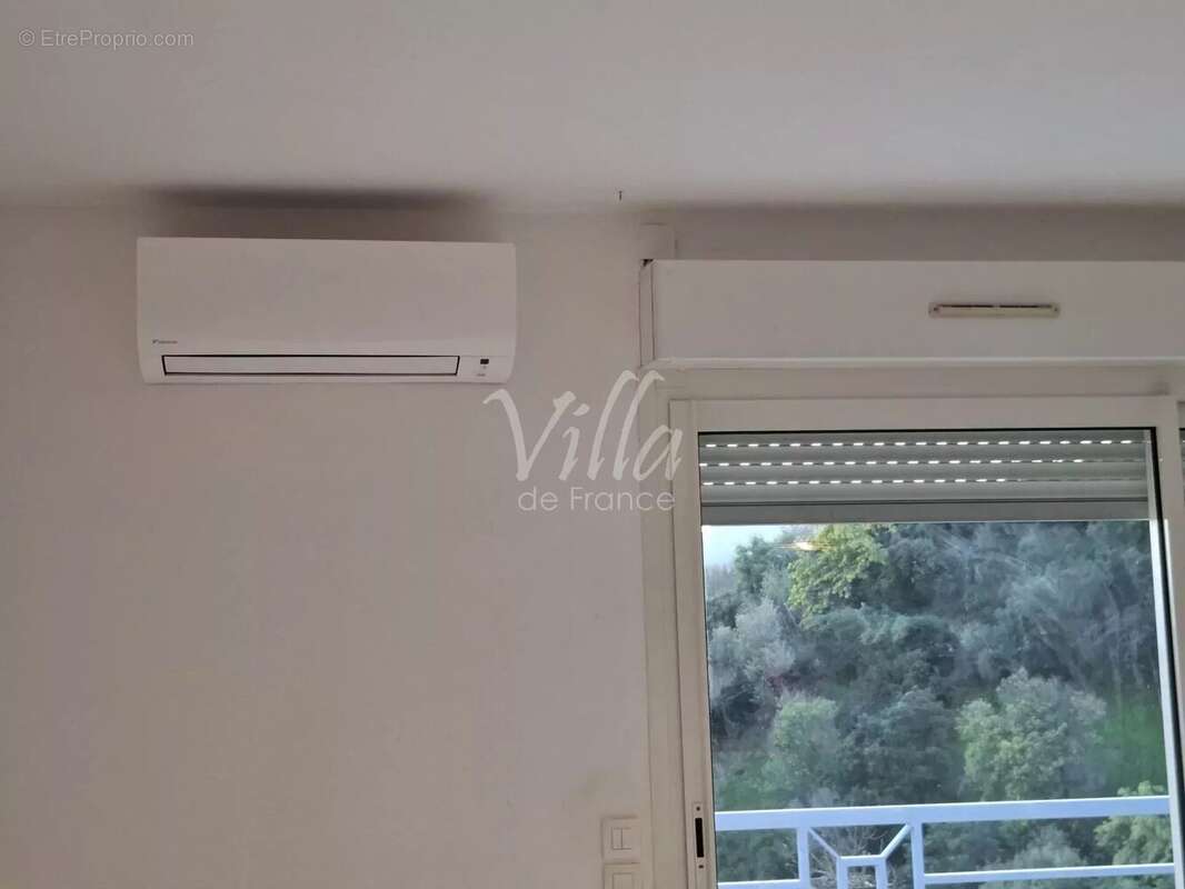 Appartement à MANDELIEU-LA-NAPOULE