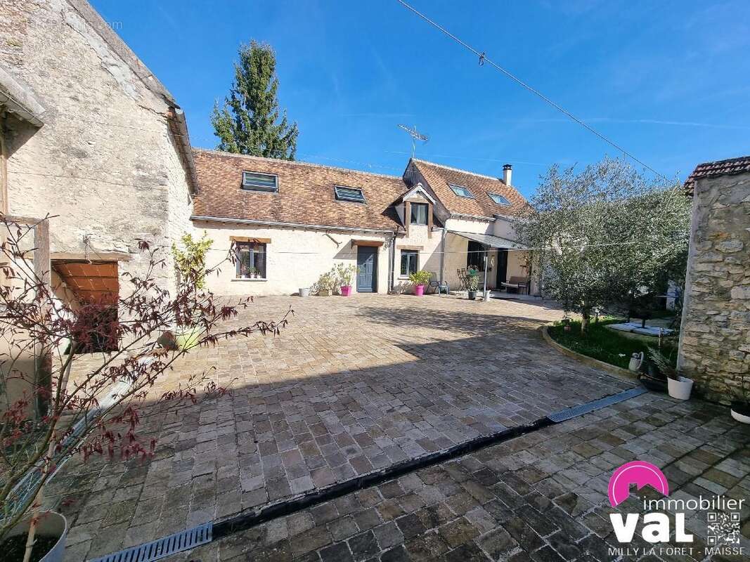 Maison 117 m² à Milly-La-Foret  - photo 3