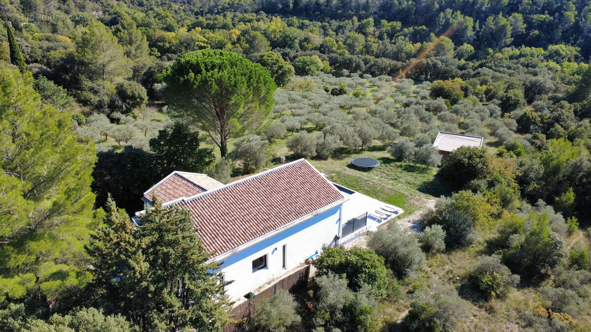 Maison à VAUVENARGUES
