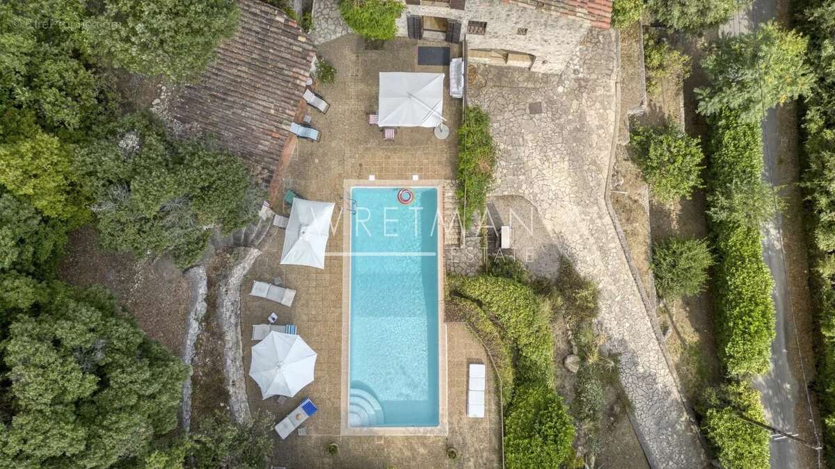 Maison à TOURRETTES-SUR-LOUP