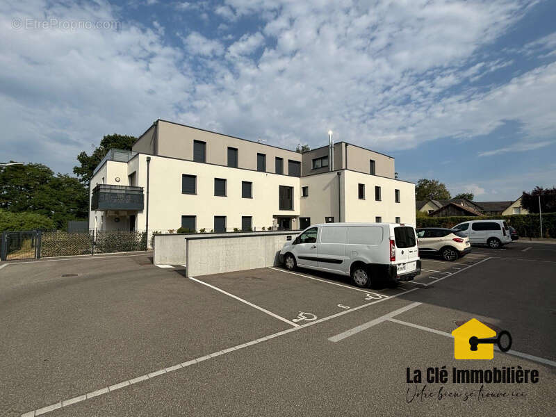 Bartenheim   Superbe appartement 4 pièces de 84 m2 avec balcon, garage, cave et parking - photo 17