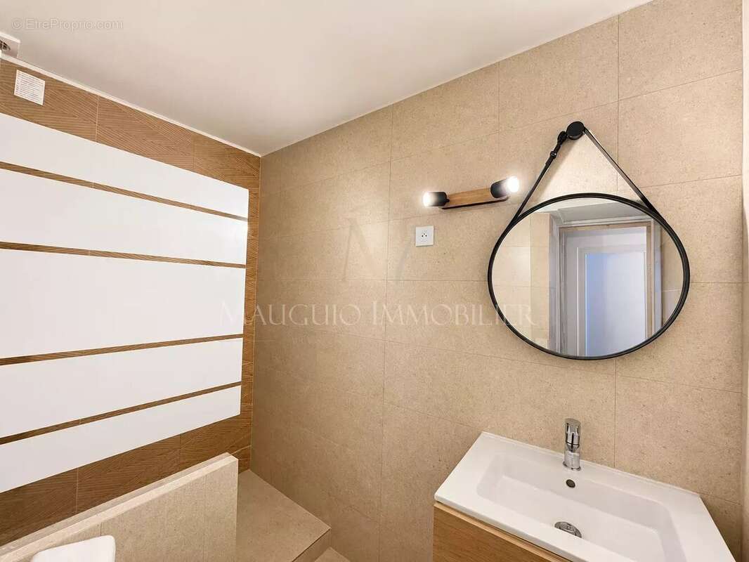 Charmante maison de village T3 de 65 m² entièrement rénovée. - photo 7