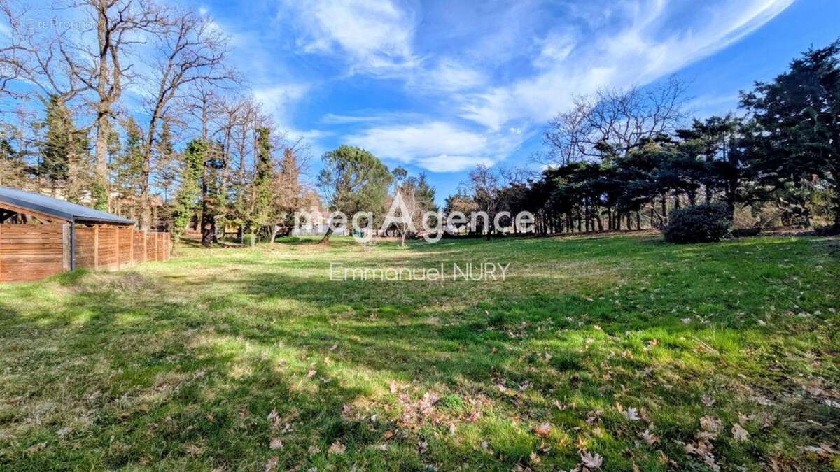 Terrain à MARCY-L'ETOILE