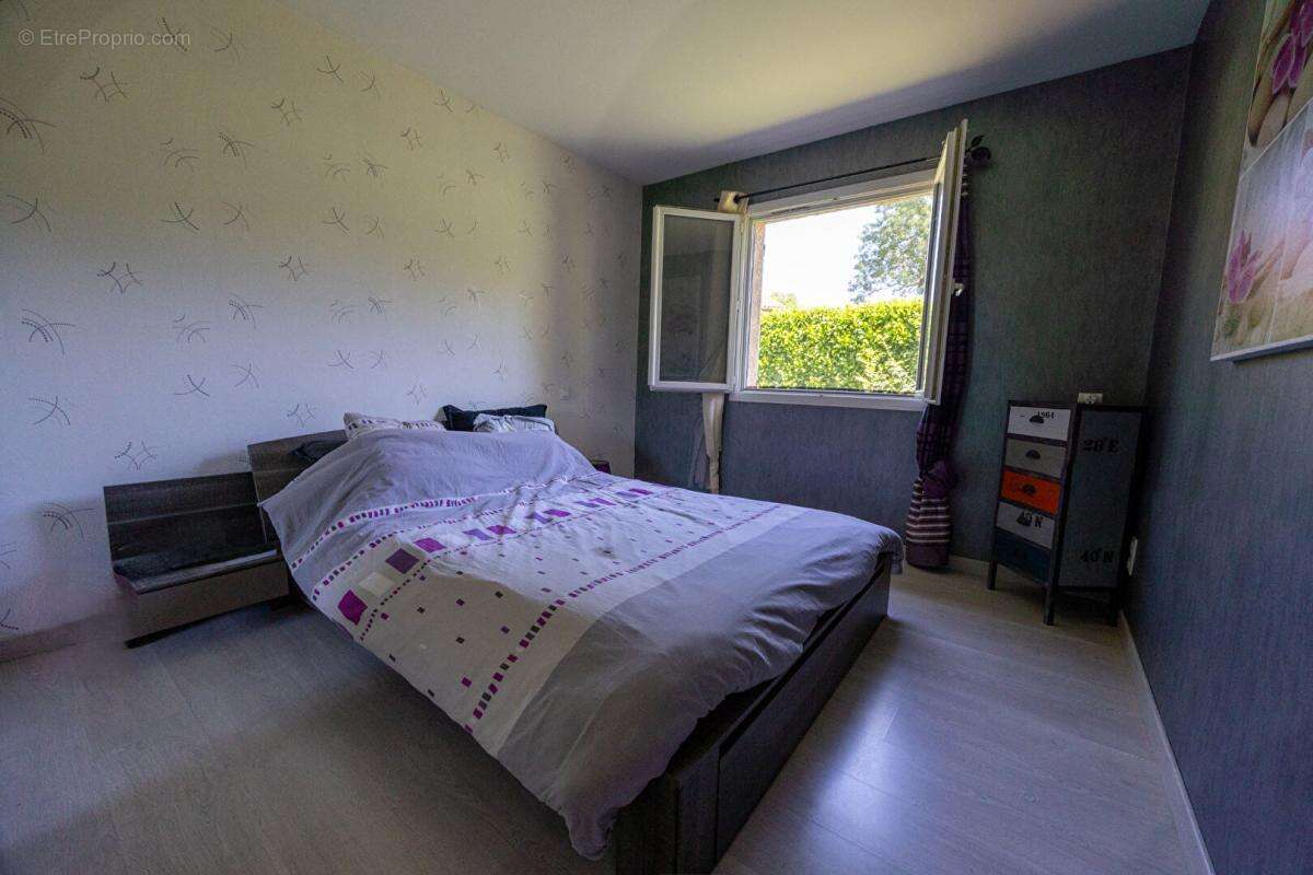 Maison à VIOLAY