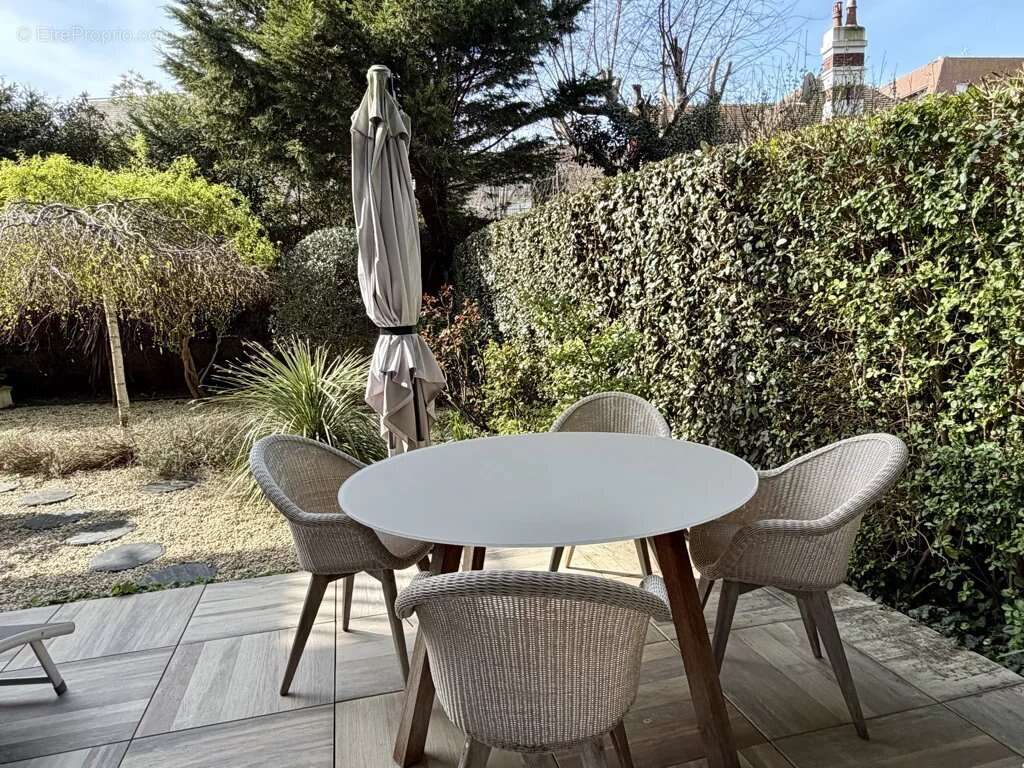 Appartement à HOULGATE