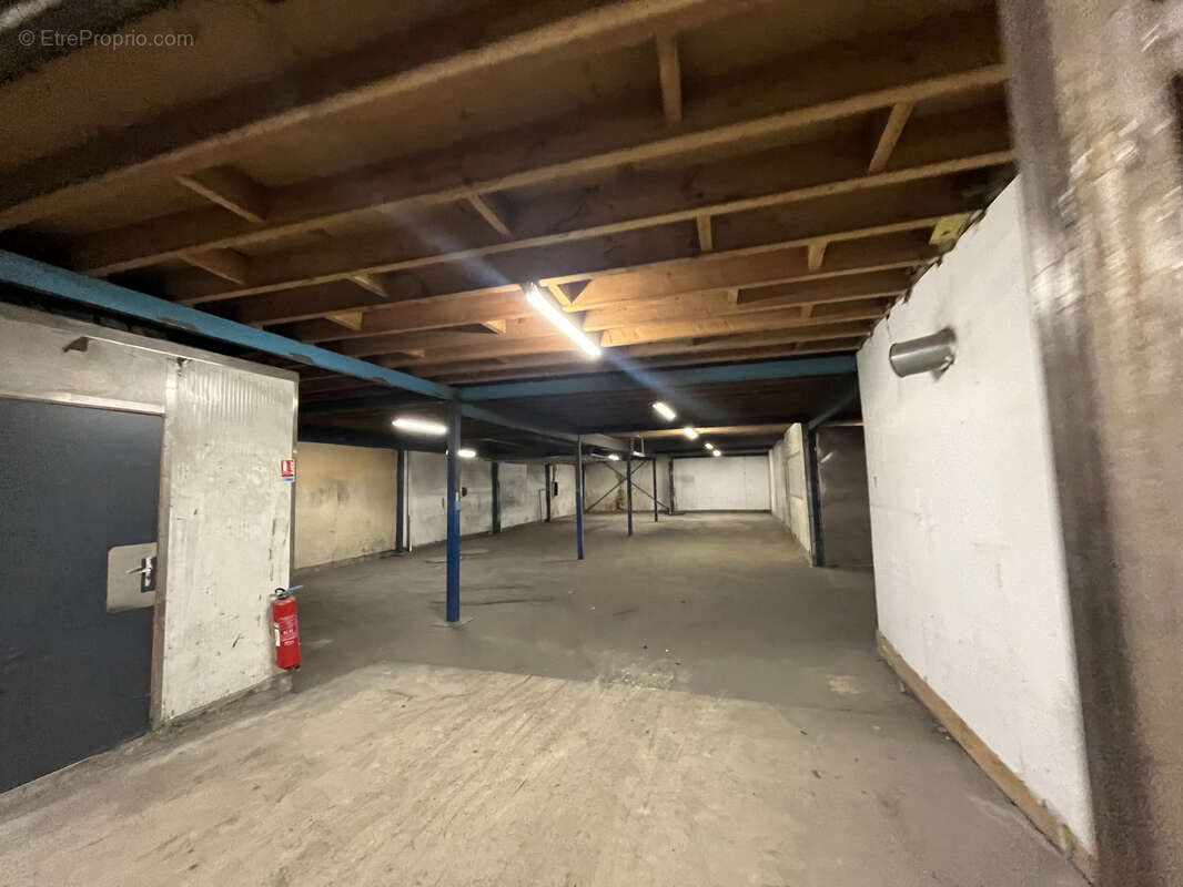 Commerce à LA BAZOGE