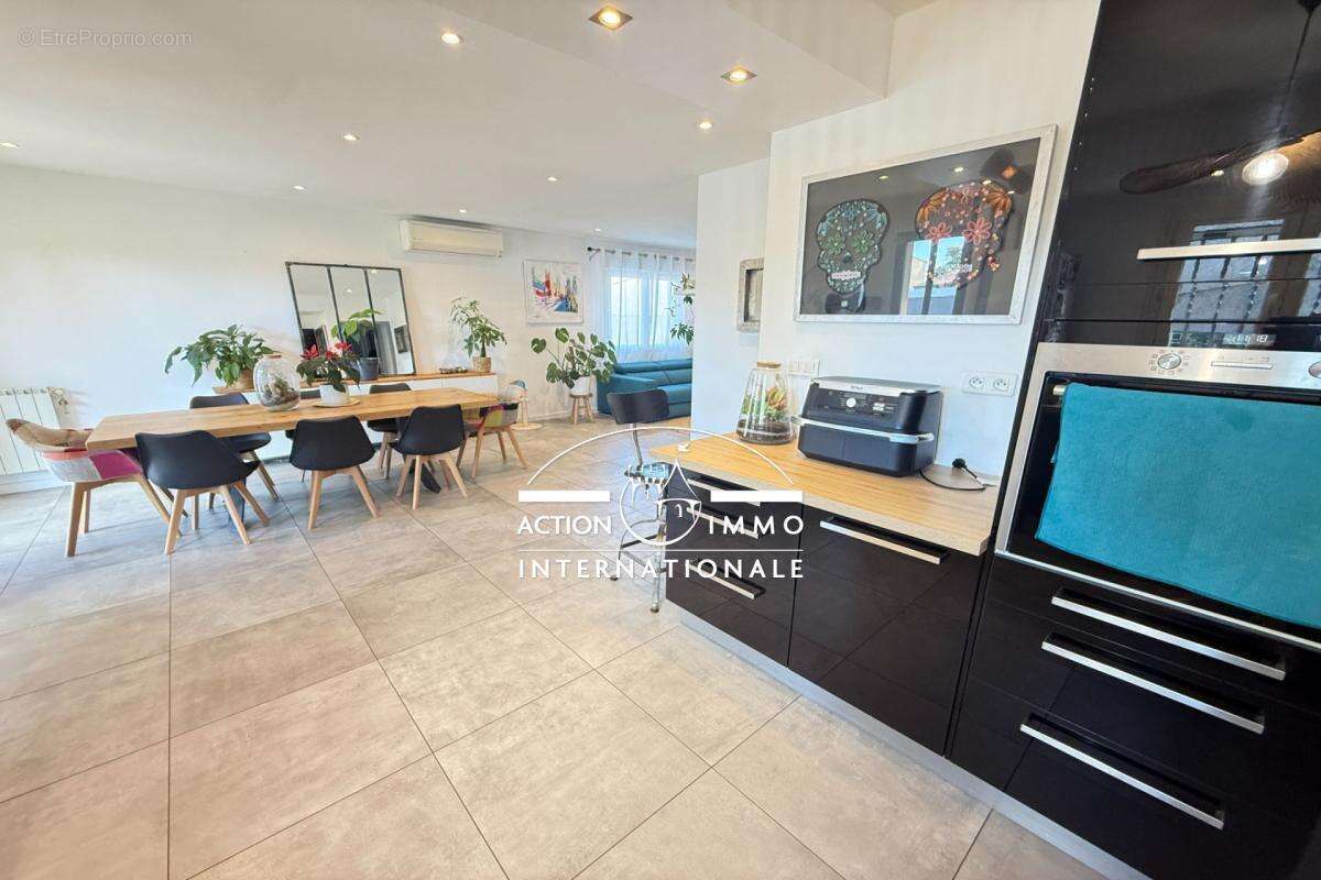 Maison à SAINT-MARTIN-DE-CRAU