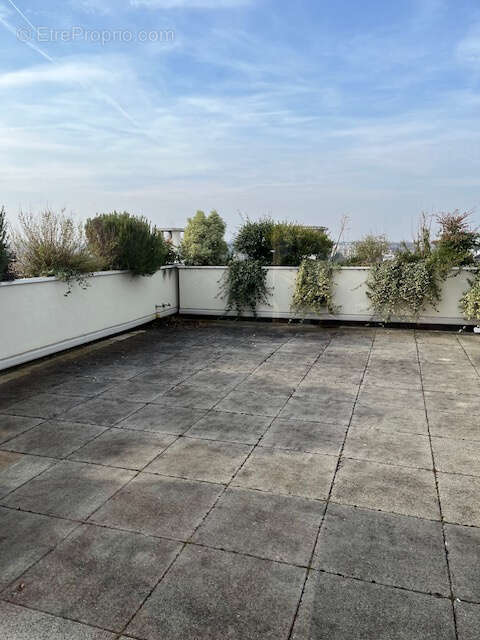 A vendre exceptionnel 3p 84m2 terrasse les hesperides nogent val de beaute - photo 3