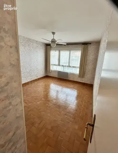 Appartement 86.50m2 avec garage au calme en plein coeur de ville avec un beau potentiel - photo 4