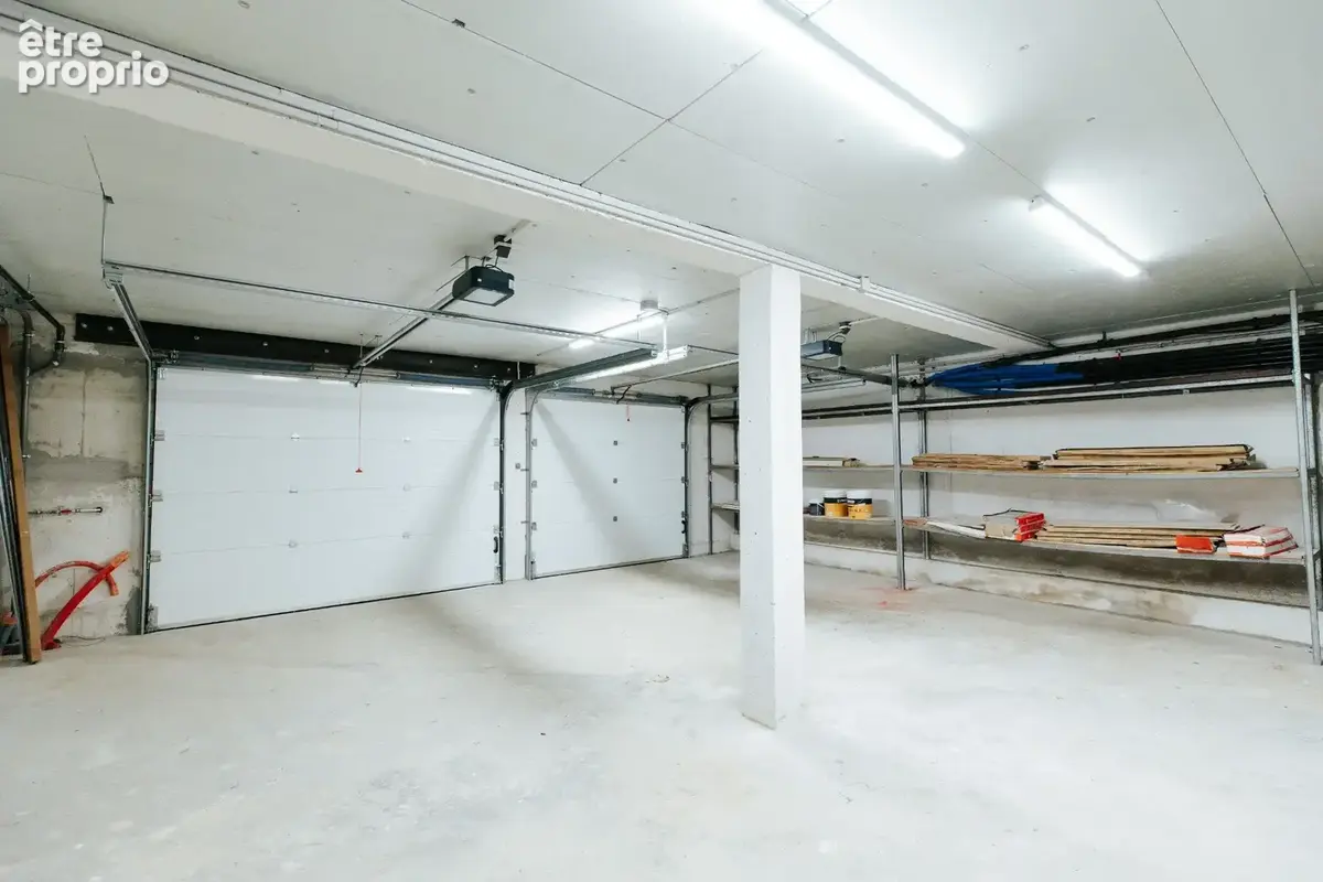 VILLA 250m2 Exceptionelle I DPE A • Vue exceptionnelle sur les Alpes • Piscine • 248 m2 habitables - photo 24